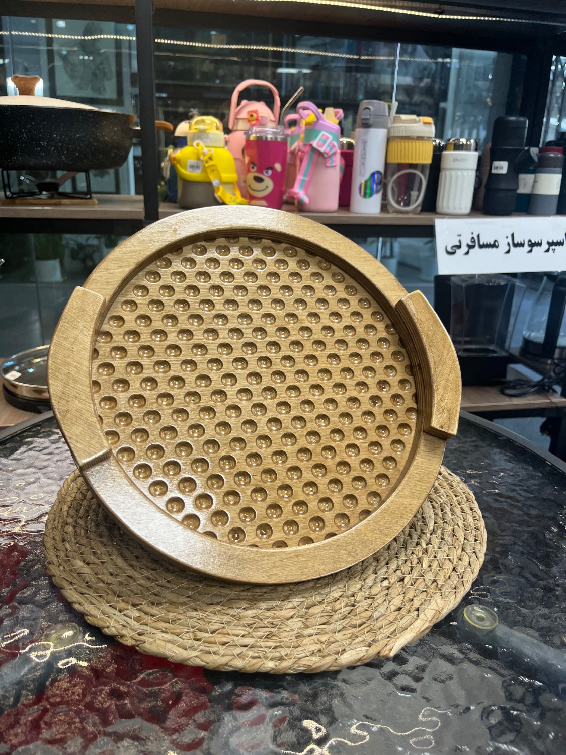 سینی چوبی گرد زنبوری Round wooden honeycomb-patterned tray