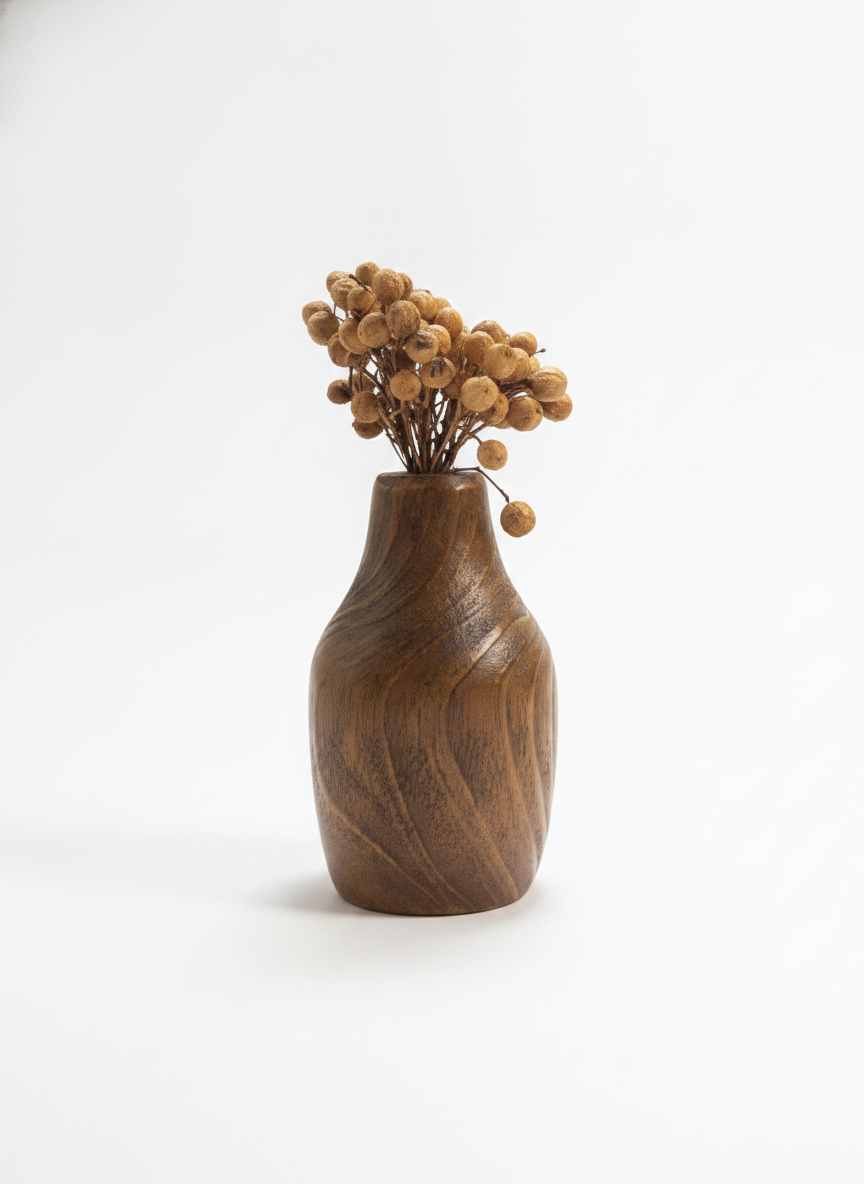 گلدان چوبی همراه با گل Wooden vase with flowers