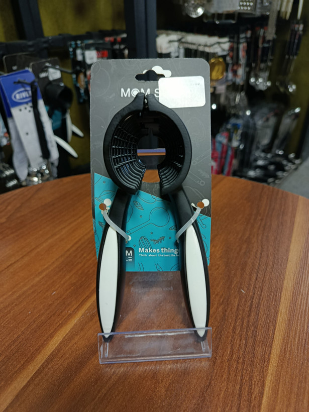 گردو شکن مام استایل مشکی Black Mom Style Nutcracker