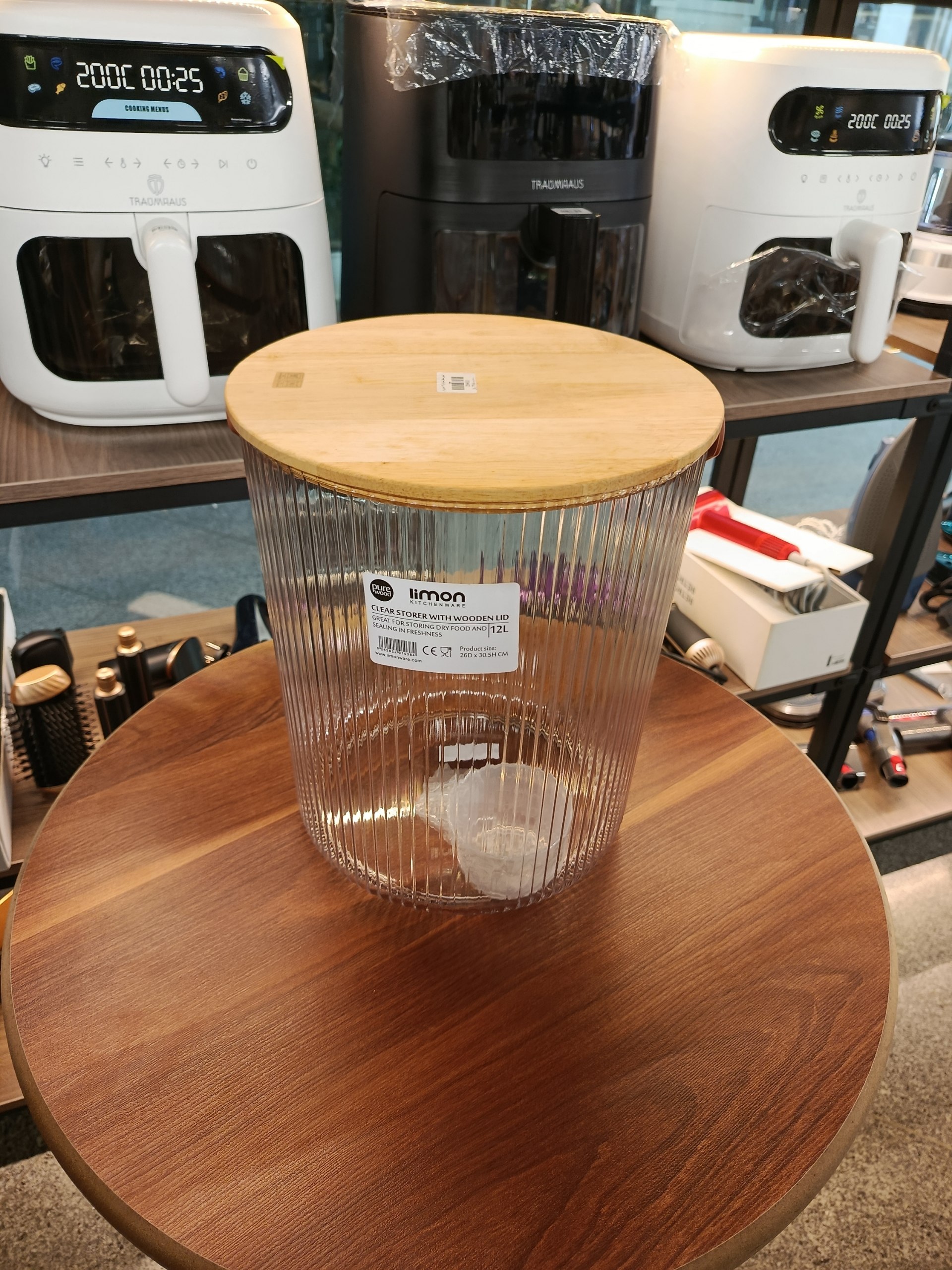 سطل شیار دار ۱۲ لیتری در چوب 12-liter grooved bucket in wood