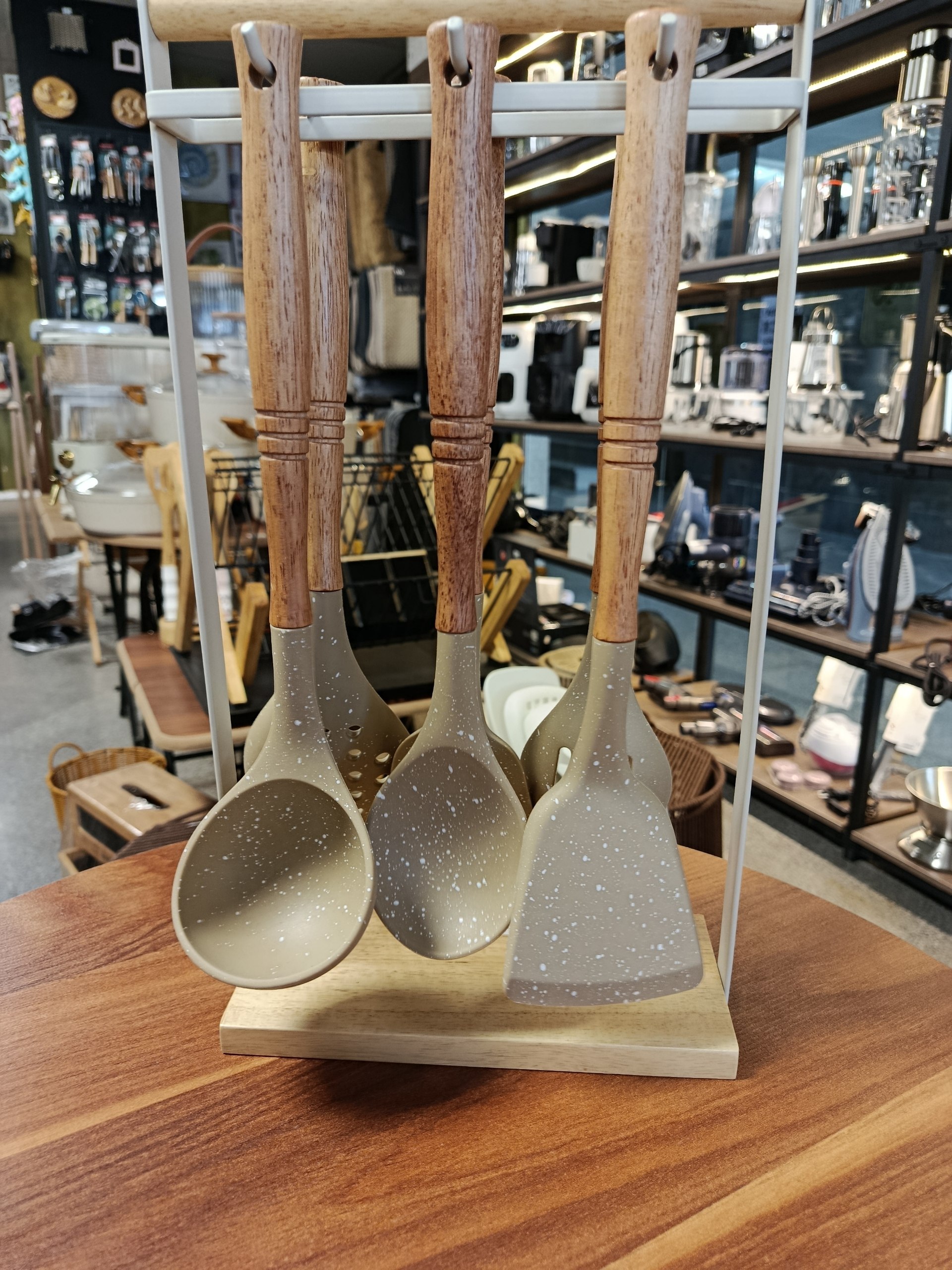 ست کفگیرو ملاقه استندار چوبی Wooden stand spatula and ladle set