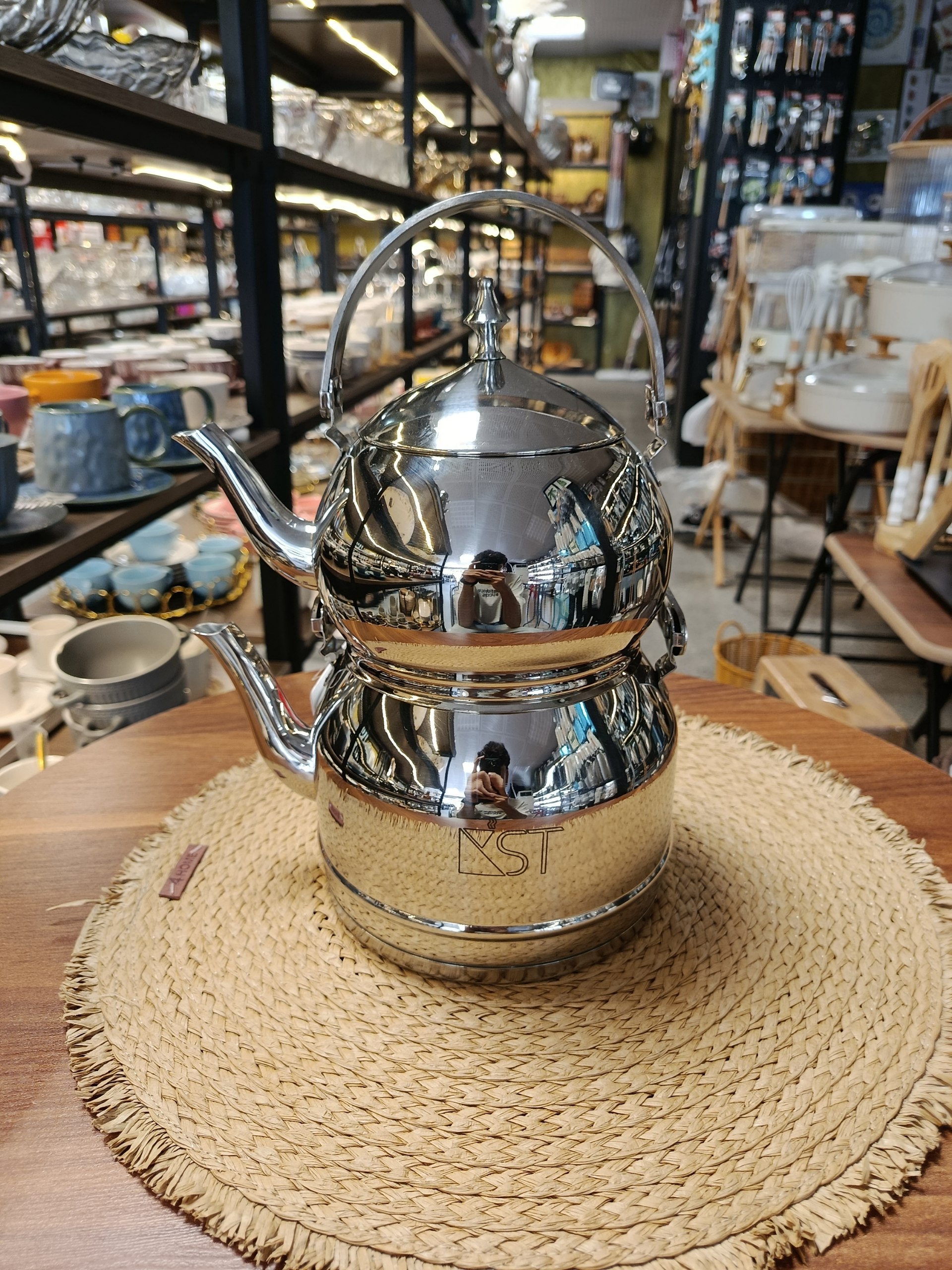 کتری قوری لوله دار دسته هلالی Kettle with crescent handle