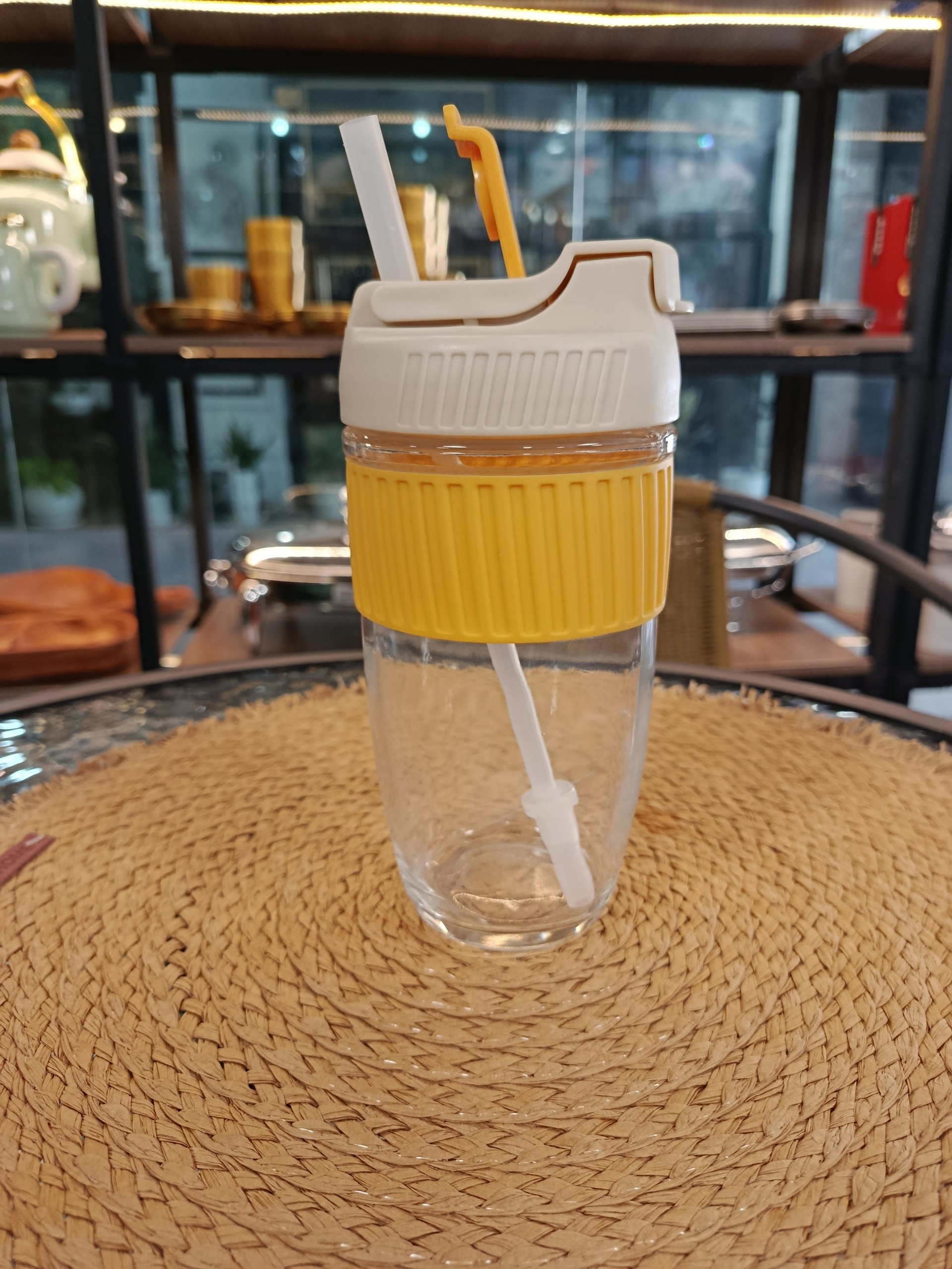 لیوان شیکر Shaker glass