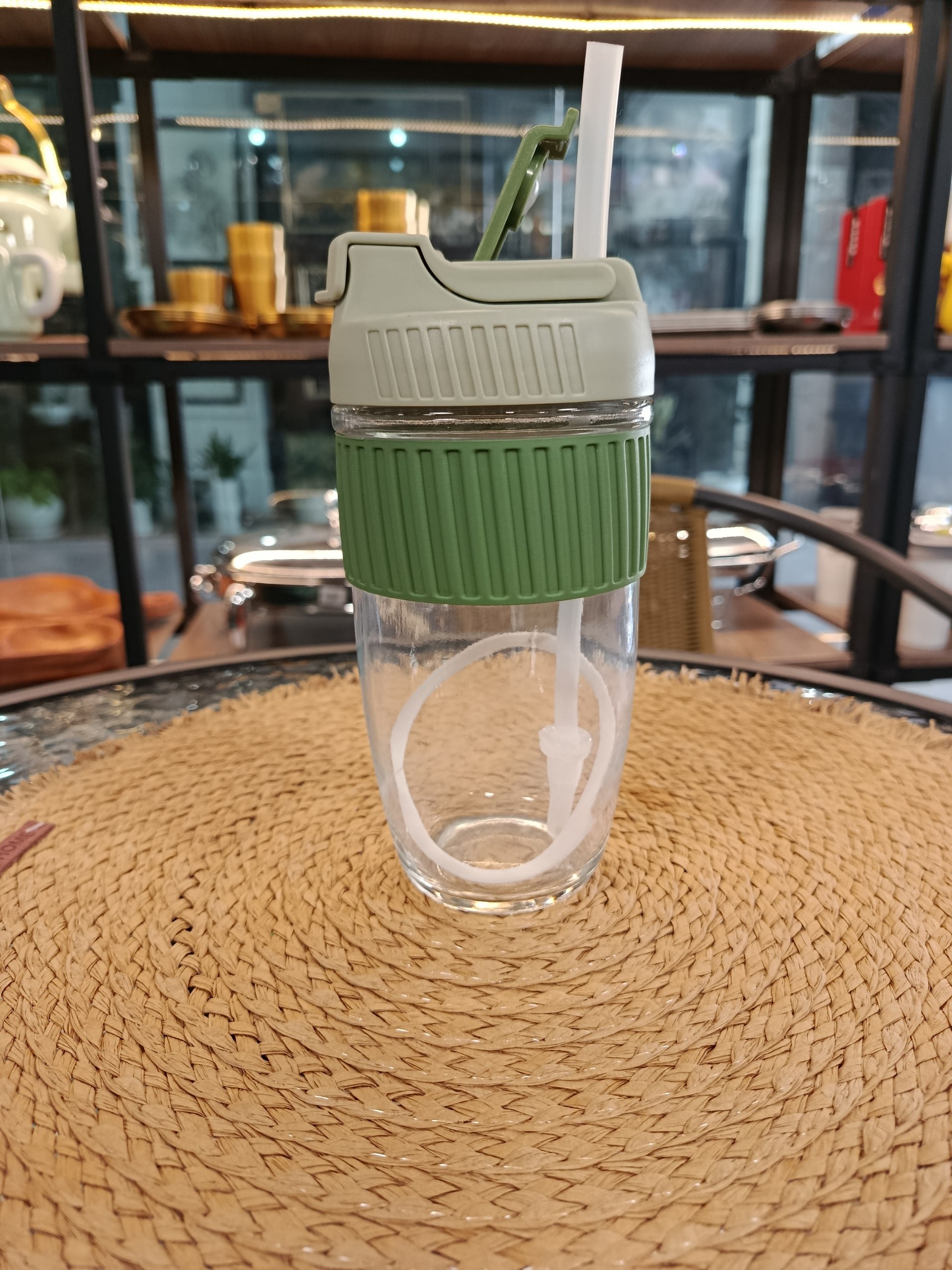لیوان شیکر Shaker glass
