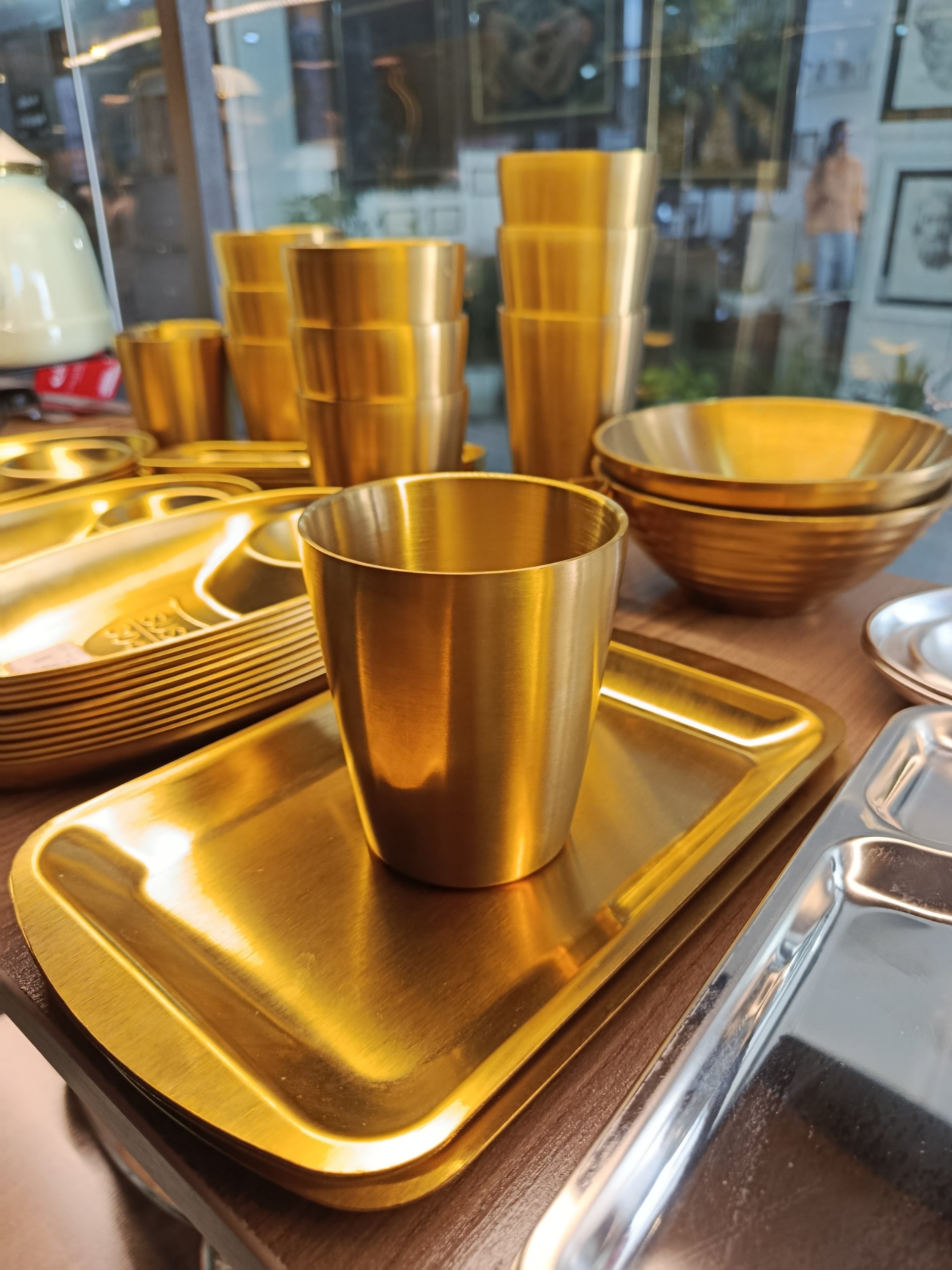 لیوان طلایی 300 میل 300 ml golden glass
