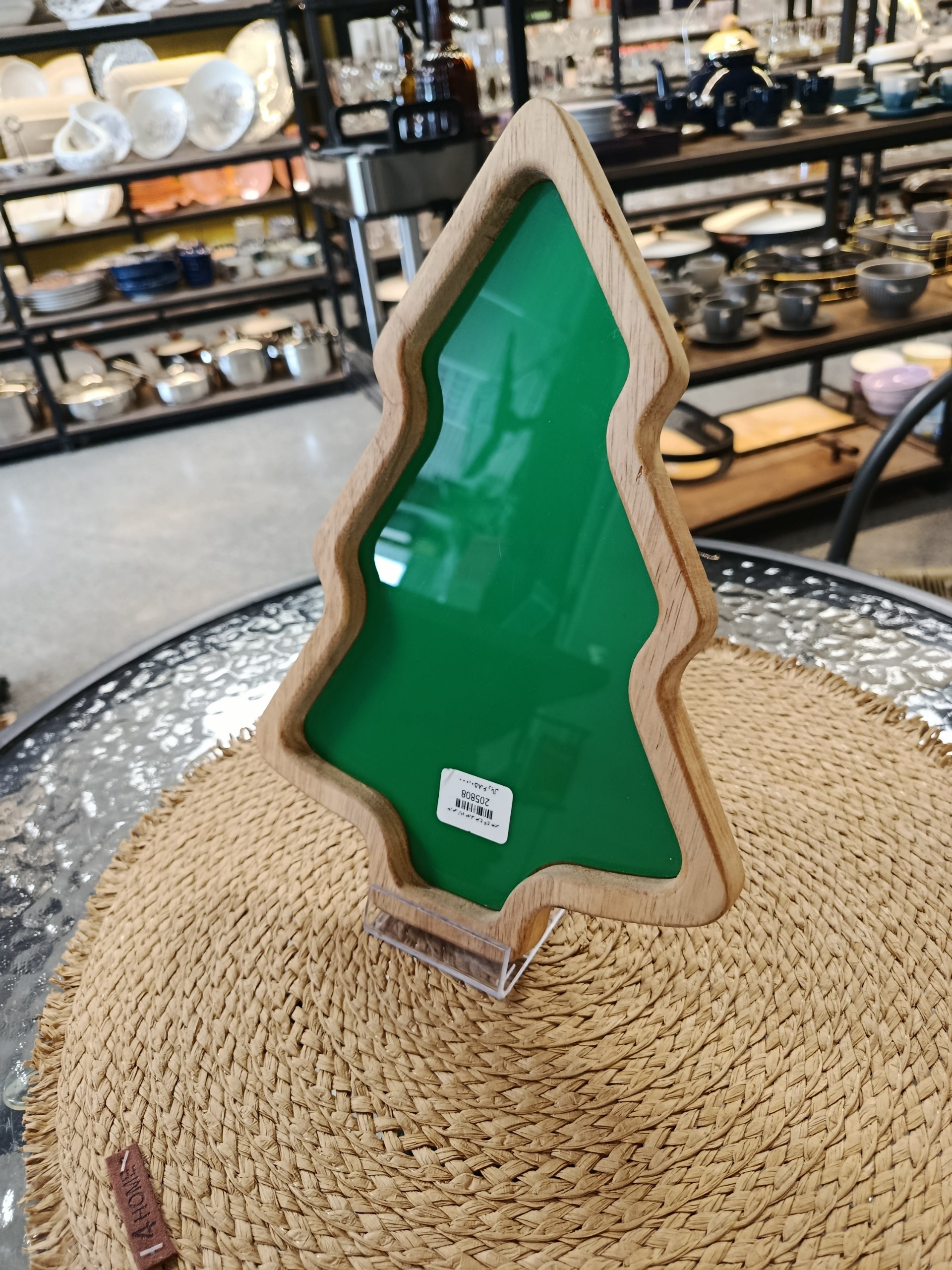 مزه خوری طرح کاج چوبی Wooden pine design tasting table