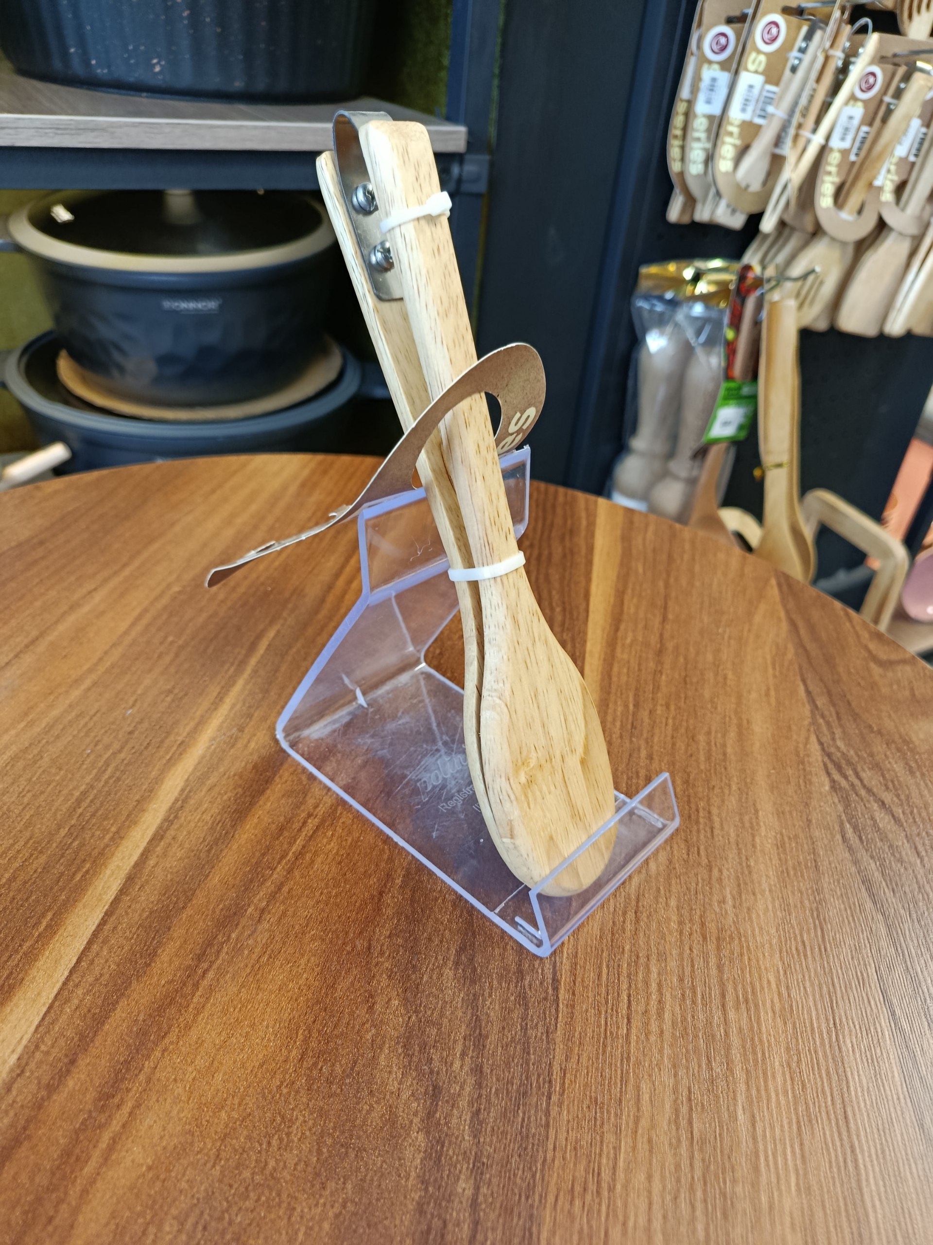 انبر چوب بزرگ Large wooden tongs