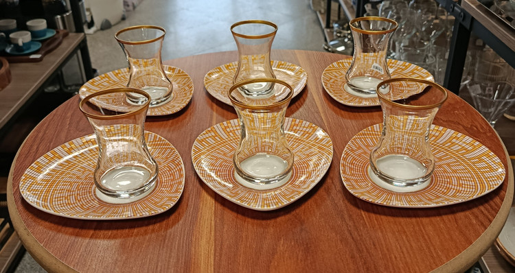 استکان نعبلکی اشکی ریور River Teardrop-Style Tea Glass and Saucer Set