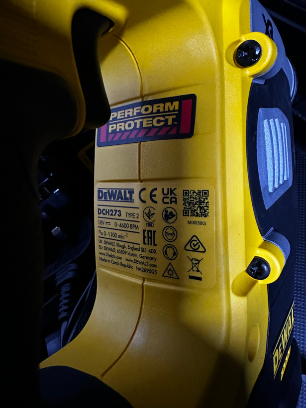 دریل چکشی شارژی DEWALT مدل DCH273NT