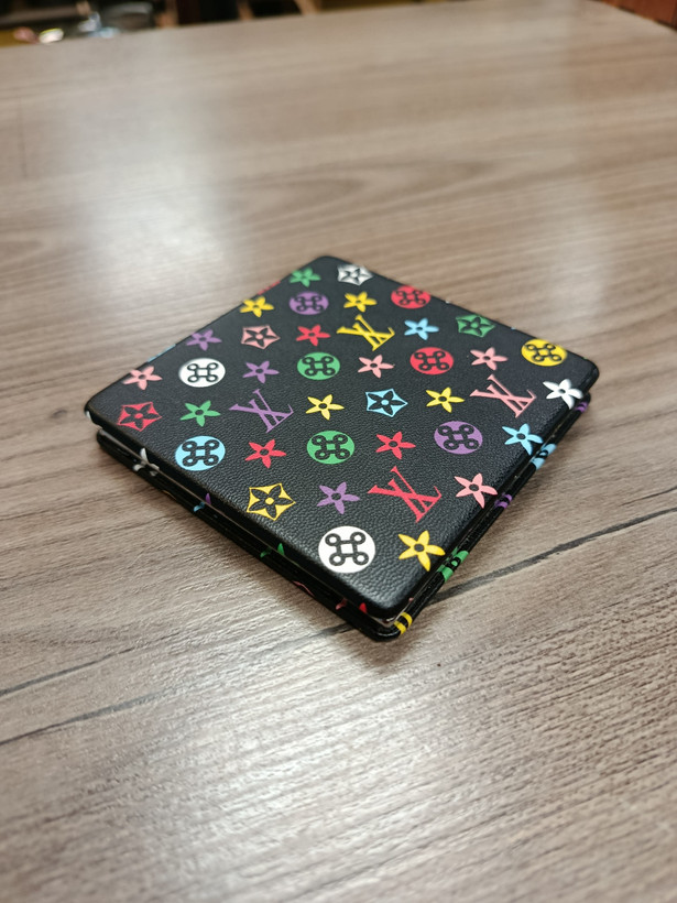 آینه جیبی طرح لویی ویتون Louis Vuitton-style pocket mirror