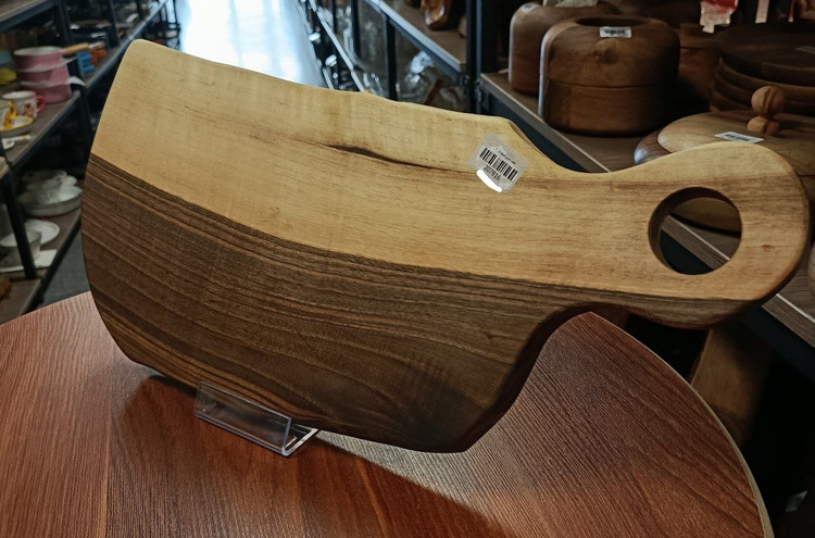 تخته سرو دسته دار چوبی دست ساز Handmade wooden serving board with a handle