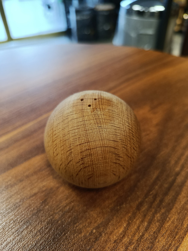 نمکدان چوب توت گرد Round Mulberry Wood Salt Cellar